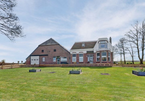 7681 SJ Vroomshoop, Nederland, 5 Bedrooms Bedrooms, ,Woonboerderij,Koop,Hammerdijk,1460